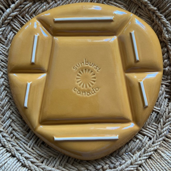 Set of 2 Ceramic Divided Plates - Picture 5 of 9